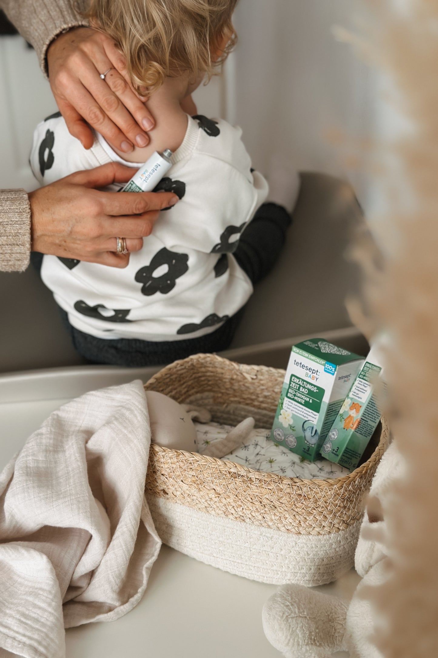 tetesept Baby Erkältungszeit Balsam Anwendung bei Kind