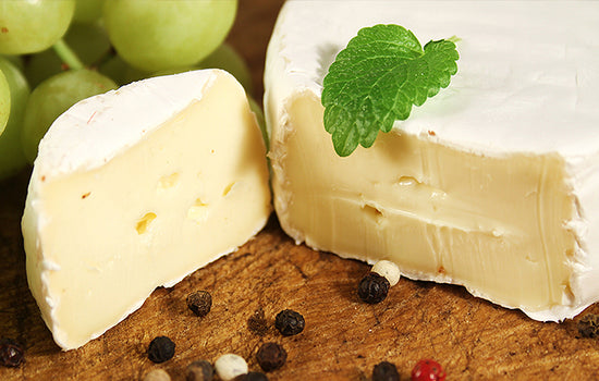 Weichkäse aufgeschnitten